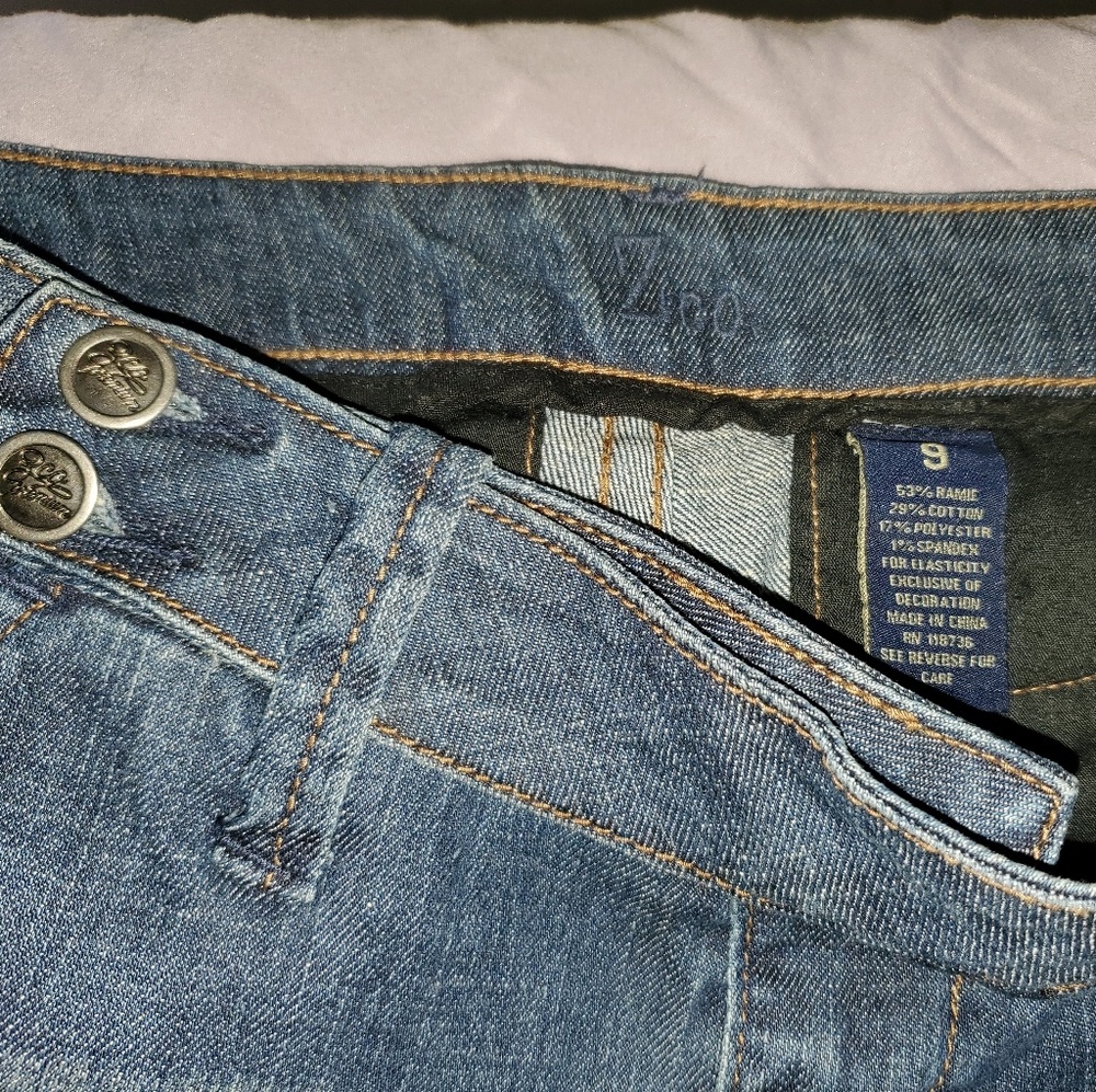 ZCO flared bottom lose rise jeans size 9